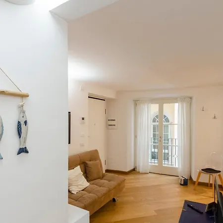 Altido Chic Flat In Historical Centre * Genoa