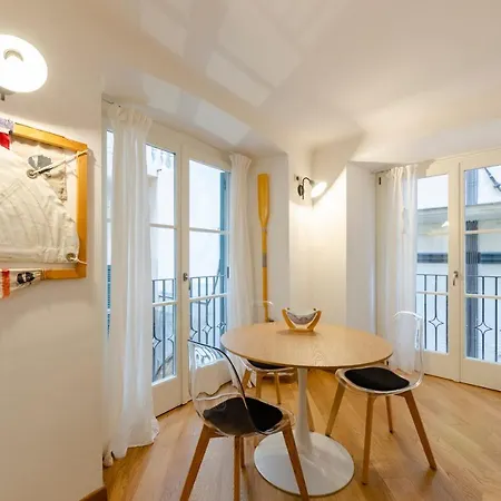 Altido Chic Flat In Historical Centre Apartment *