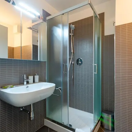 Altido Chic Flat In Historical Centre Apartment