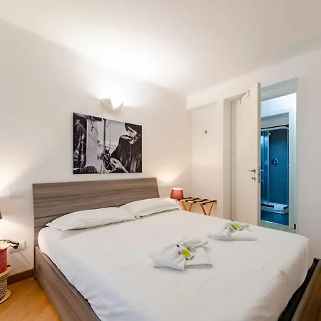 Apartment Altido Chic Flat In Historical Centre