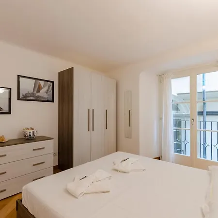 Altido Chic Flat In Historical Centre